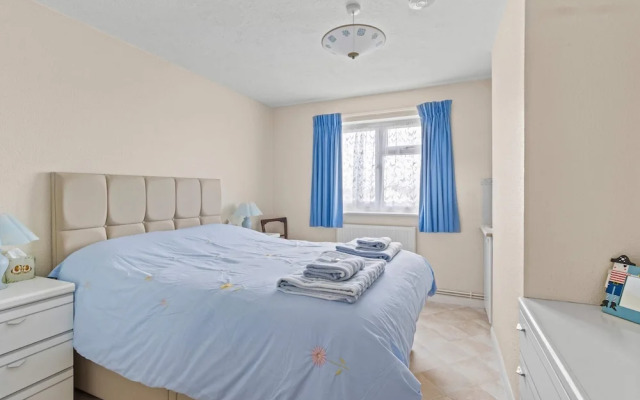 The Coastal Crab - Family-friendly Three-bed Beach House in Pevensey