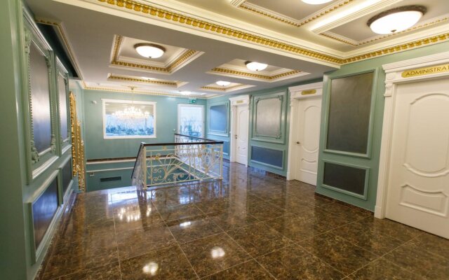 Elite Palace