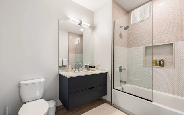 Luxury Penthouse 3BR Prime Location