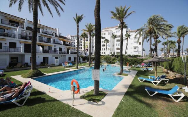 Apartamento 409 marina Real Puerto de la Duquesa playa