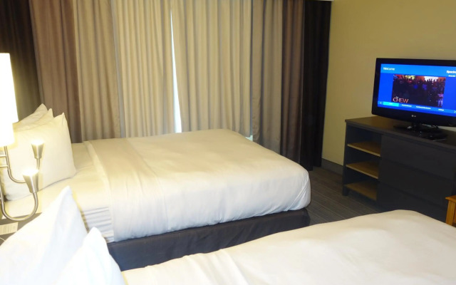 Country Inn & Suites by Radisson, Burlington (Elon), NC