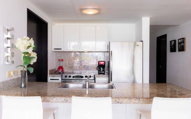 Elements Garden House 21 2 Bedroom Condo by RedAwning