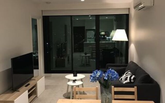 Southbank Platinum Tower Apartment