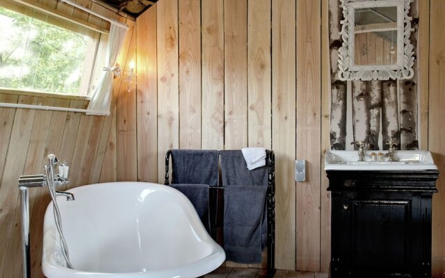 Modern Holiday Home in Oeffelt with Sauna