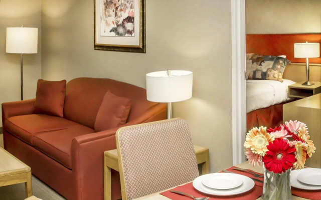 Cartier Place Suite Hotel