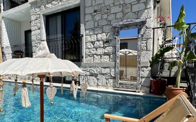 Serez Otel Alaçatı by La Mira