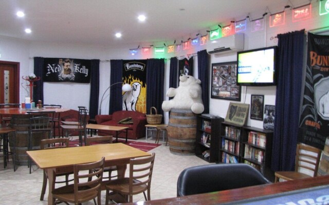 Copper Country Motor Inn & Restaurant