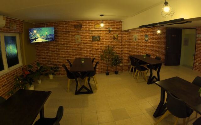 Kpop hostel
