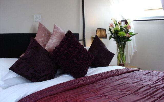Crouchers Hotel