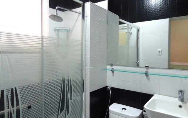 The Executive Villa Inn & Suites