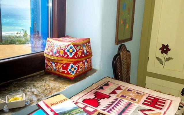 The Architect's Village House - Roof Terrace - AC - Wifi - SAT TV