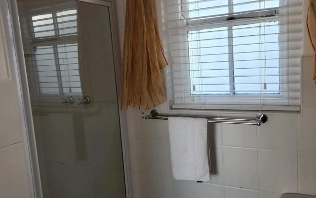 Paternoster Lodge