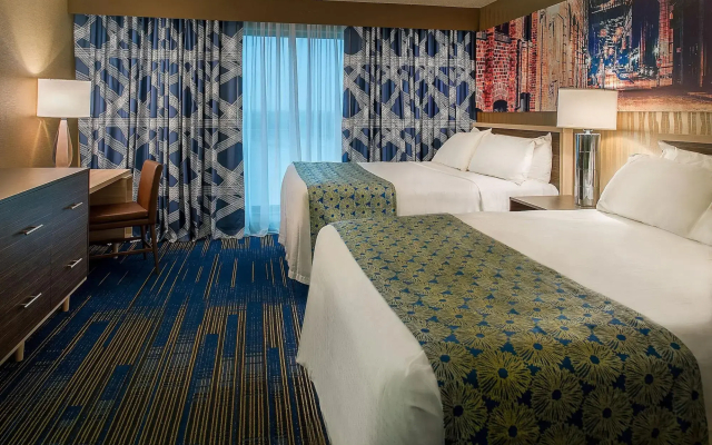 HoteLumiere at the Arch - A Caesars Rewards Destination