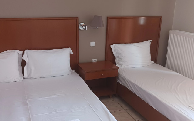 Stavros Beach Hotel