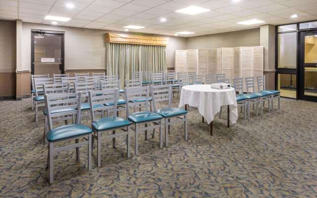 Best Western Plus Virginia Beach