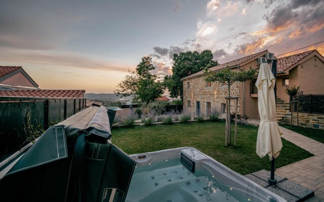 Nice Home in Skofije With 7 Bedrooms, Private Swimming Pool and Outdoor Swimming Pool