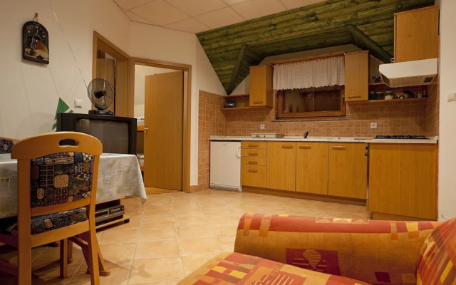 Vineyard Cottage Brodaric