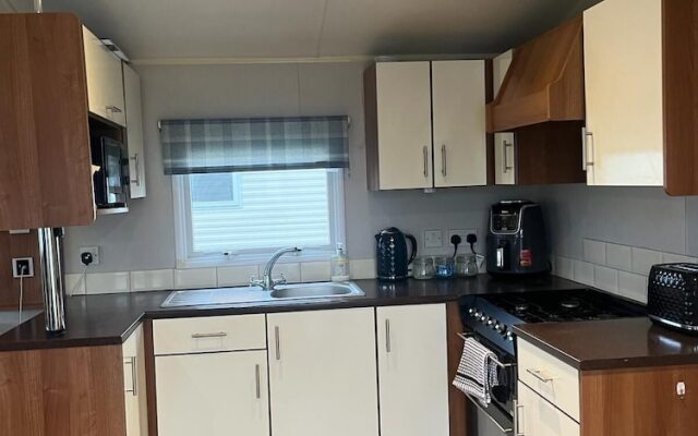 3 bed Stunning Caravan Situated nr Whitstable