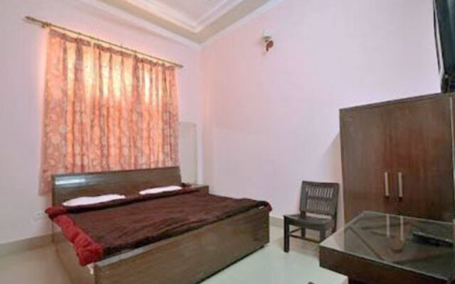 Hotel Gomti Residency