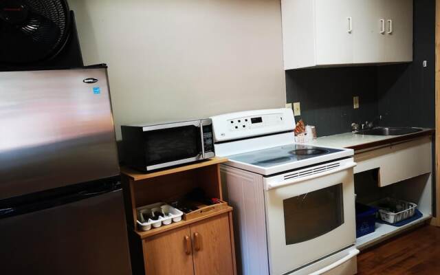 Overlook Inn & Cabins