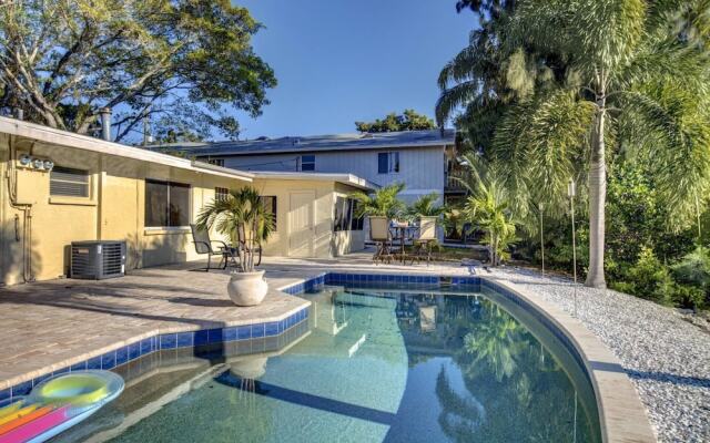 Peacock Bungalow - Right