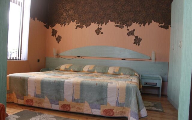 Guest House Diron