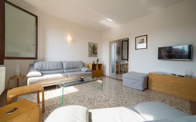 V.e.N.I.Ce Cera Casa Margherita