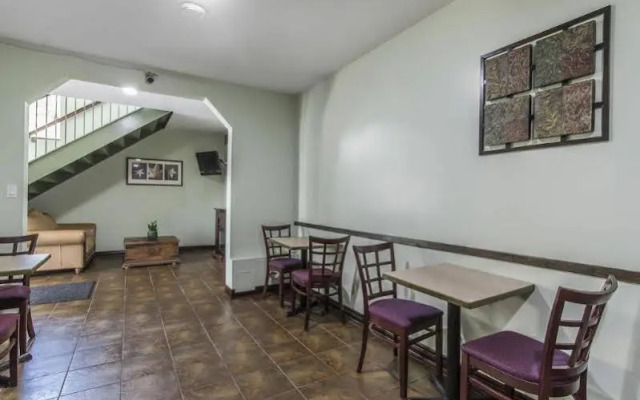 Econolodge Huntsville