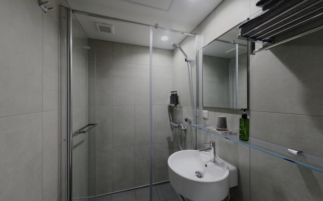 BASE LAYER HOTEL Fukuoka