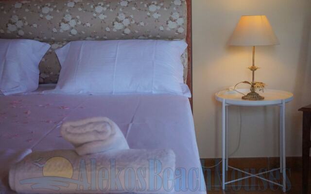 Alekos Beach Houses - Natura Gialla