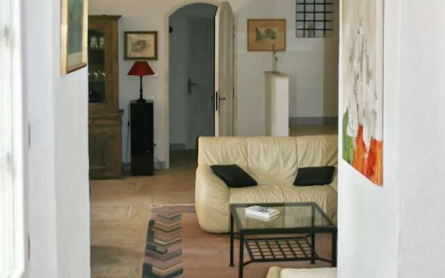 Villa With 4 Bedrooms in Mollans-sur-ouvèze, With Wonderful Mountain V