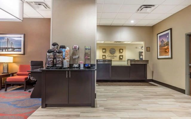 Comfort Inn Alton near I-255