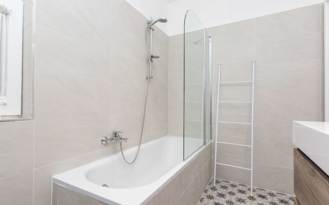 Rental In Rome Colosseum View Luxury Apartment