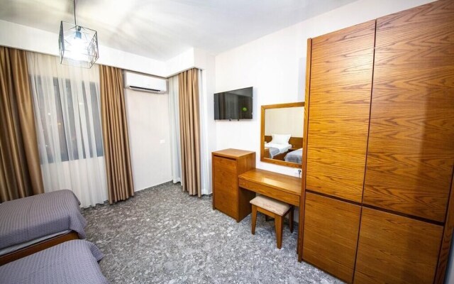 Hotel Center