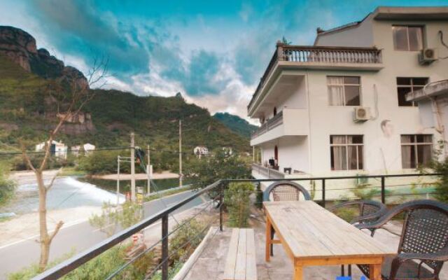 Floral Hotels Time Inn