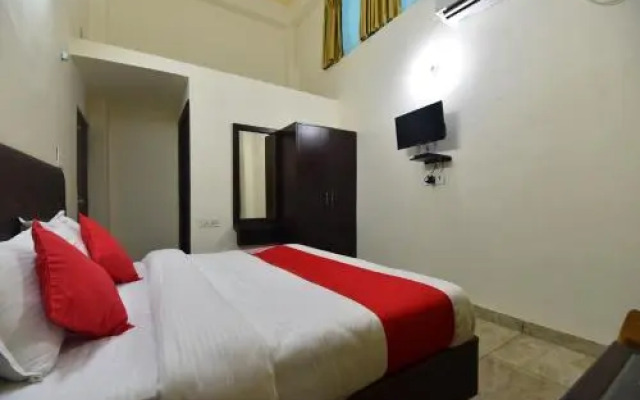 Sandalee Comforts by OYO Rooms