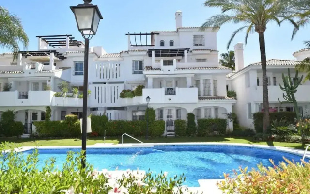 Poolside Holiday Dream 3 Bedroom F-3