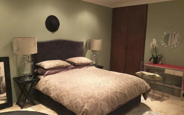 Houghton Hill Cottage