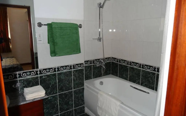 Hedges Court Residencies Town Hall- 2 Bed Room Apartment