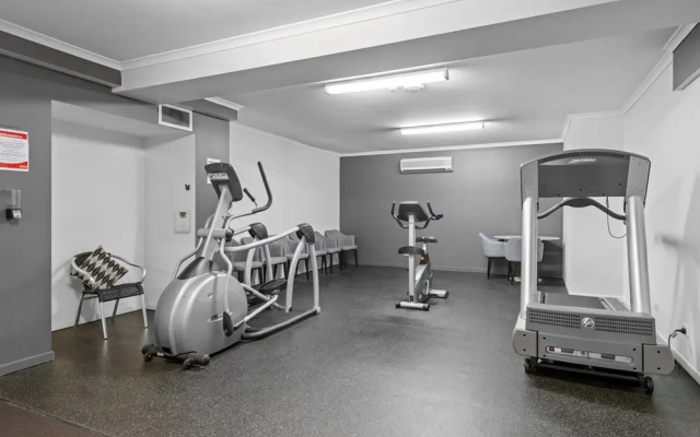 Studio With Balcony Access in Central Bowen Hills