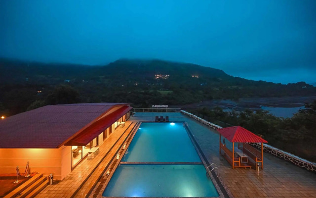 StayVista at Lake Mansion