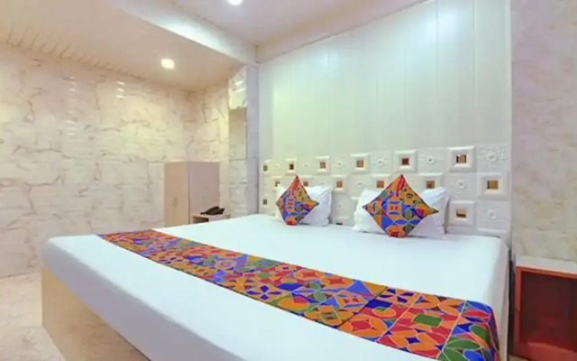 Fabhotel Comfort Inn