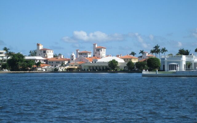 Grandview Heights Vacation Homes – Grey Mist