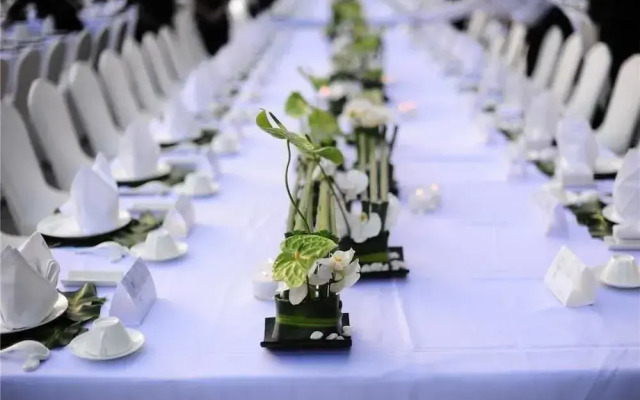 Jianian CEO Holiday Hotel