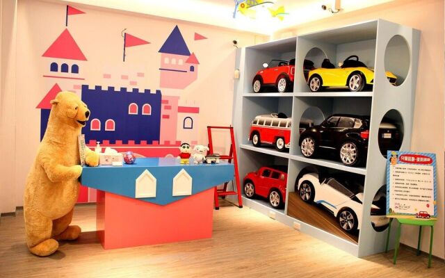 Poetic Castle-Family Theme Villa
