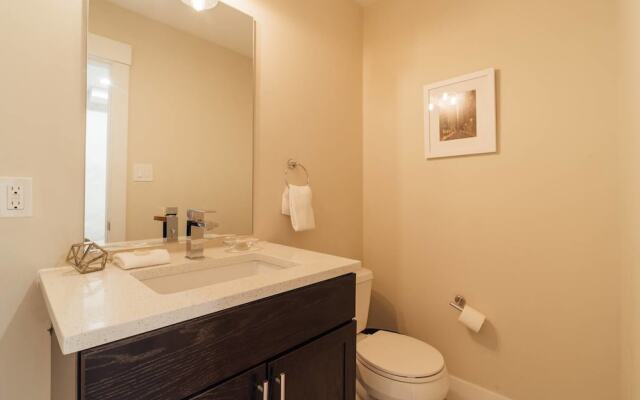 Renovated & Modern Home in Downtown Philly