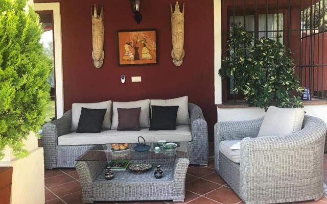Villa Nabrisa Marbella, 5 Bedroom, Private Pool, Garden, Bbq