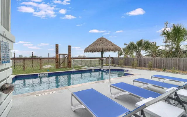 Casa de Coconuts by Silver Sands Vacation Rentals