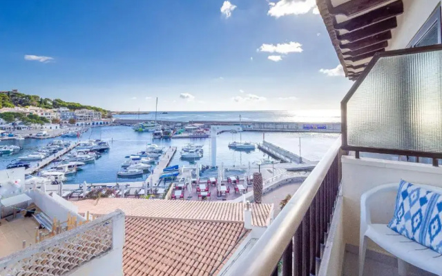 Hostal Port Corona