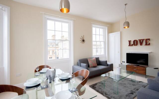 Elliot Oliver- 2 Bedroom Duplex Town Centre Apartment